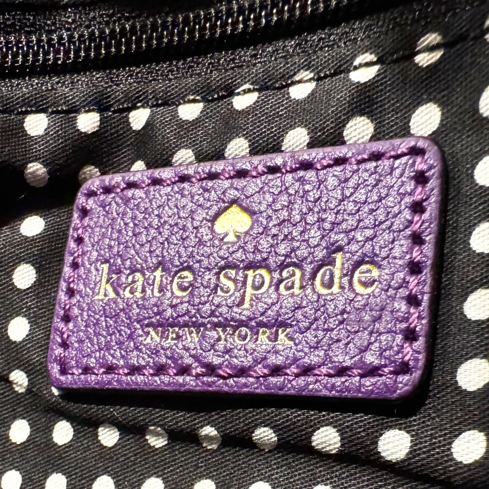 Kate Spade Vintage Purple Leather Crossbody Bag with Bow, Gold Chain and Logo - Picture 9 of 14